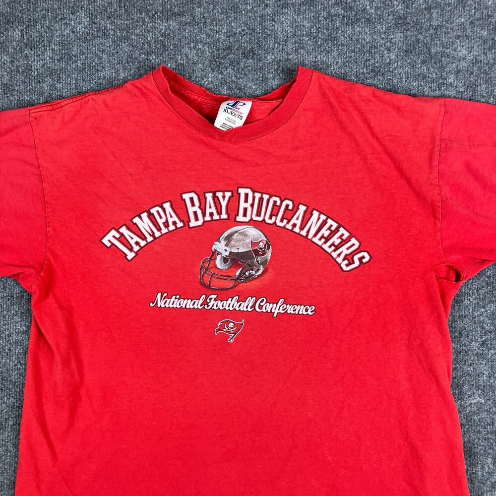 Logo Athletic T-Shirt Mens XL Red Tampa Bay Buccaneers NFL Football Graphic
